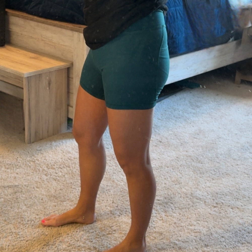 FLEO shorts